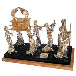 Ark of the Covenant sculpture - Big - 7 Figures