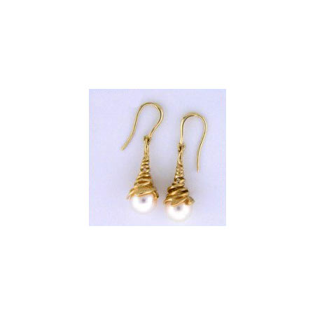 14K Gold earring with pearl