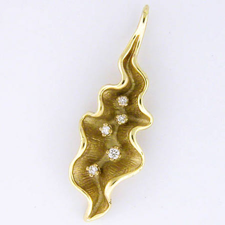 14K Gold pendant with diamonds